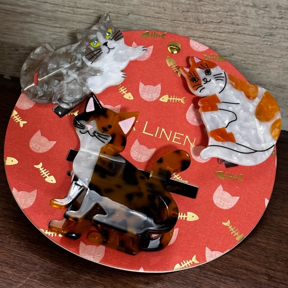 Super Cute Cats Hair Clips Claws Pink Linen NWT - Picture 3 of 3